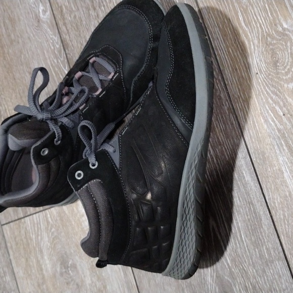 Easy Spirit black suede hiking boots. Size 11 - Picture 1 of 13